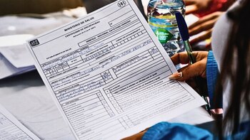 Trabajadores de Perú con descanso